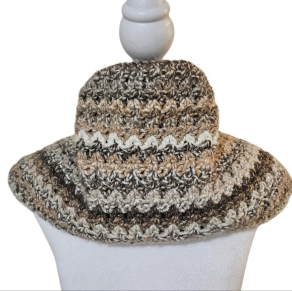 Handmade Crochet Bulky Scarf Multicolor 10 ways Puzzle Yarn Crossword Acrylic - Picture 5 of 17